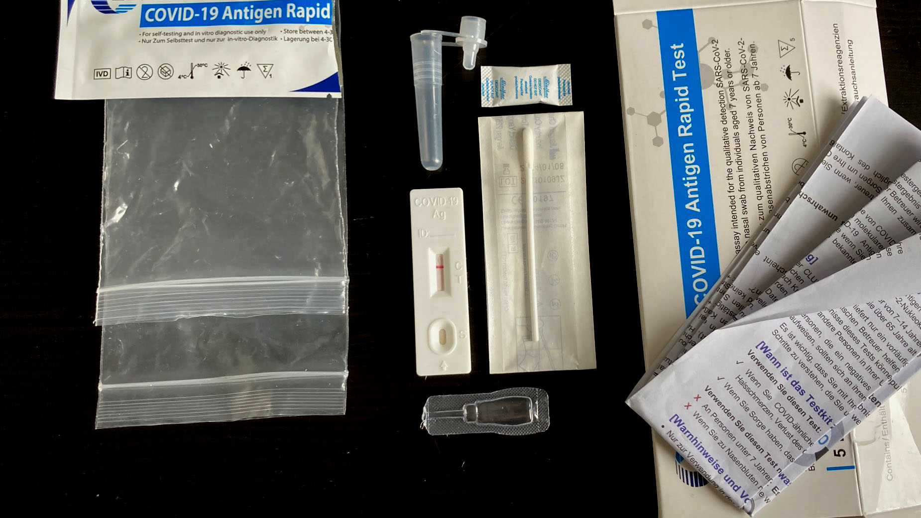 Inhalte eines Corona-Testkits