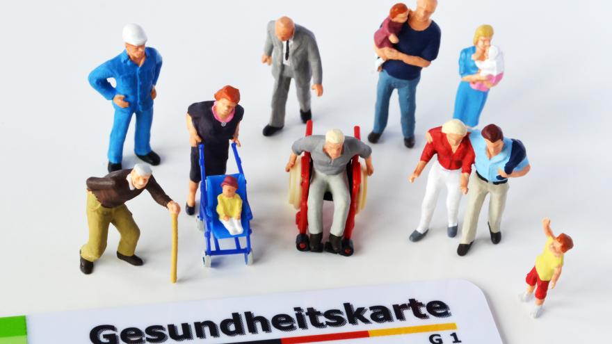 Verschiedene Generationen und eine Gesundheitskarte