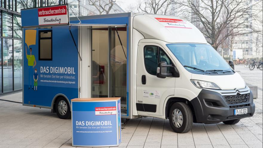 Digimobil der Verbraucherzentrale Brandenburg