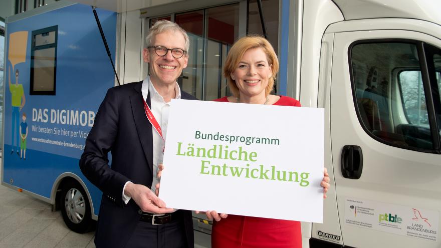 Pressefoto Präsentation Digimobil BMEL Klöckner VZB (c) Thomas Ecke BB-2